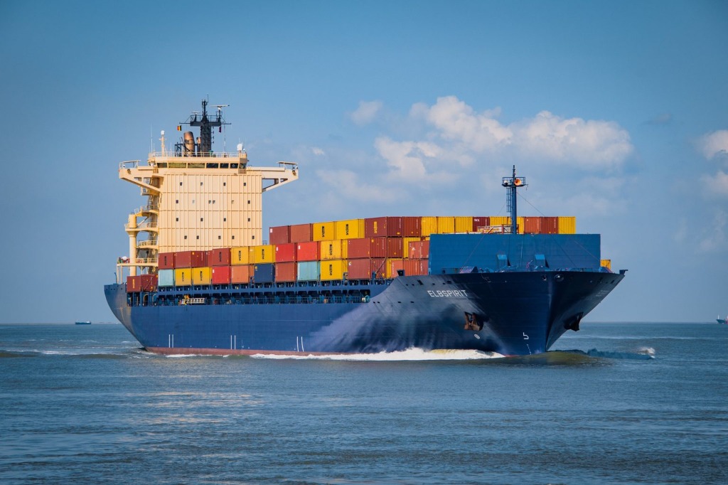 Navire cargo porte-conteneurs ENDUROAD expédition maritime internationale tous continents