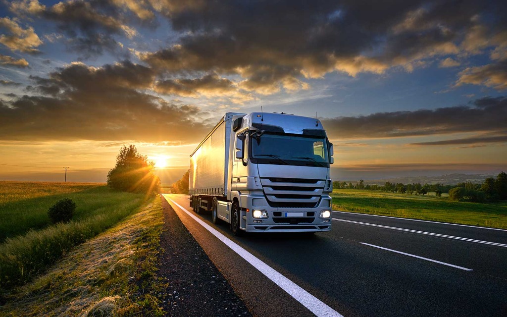 Camion poids lourd transport terrestre ENDUROAD livraison Europe Russie Amérique Afrique Moyen-Orient Australie
